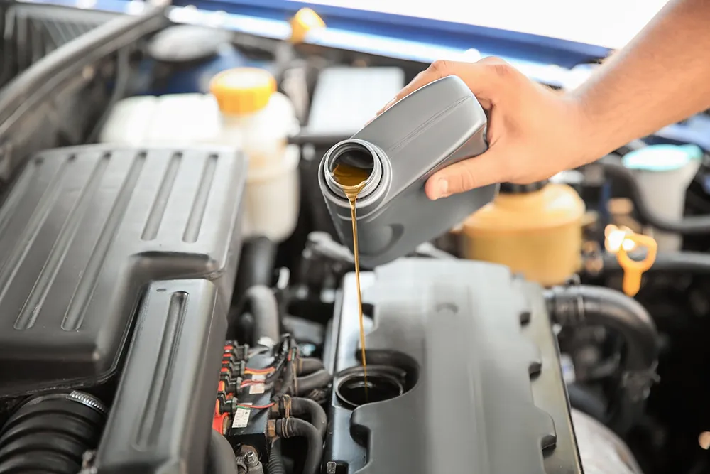 Importance of Regular Oil Changes for Your Summer Driving Plans